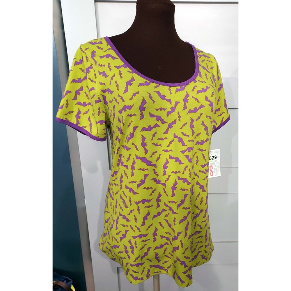 NEW WITH TAGS!! LULAROE UNICORN CLASSIC TEE LIME GREEN PURPLE BATS.  SIZE SMALL